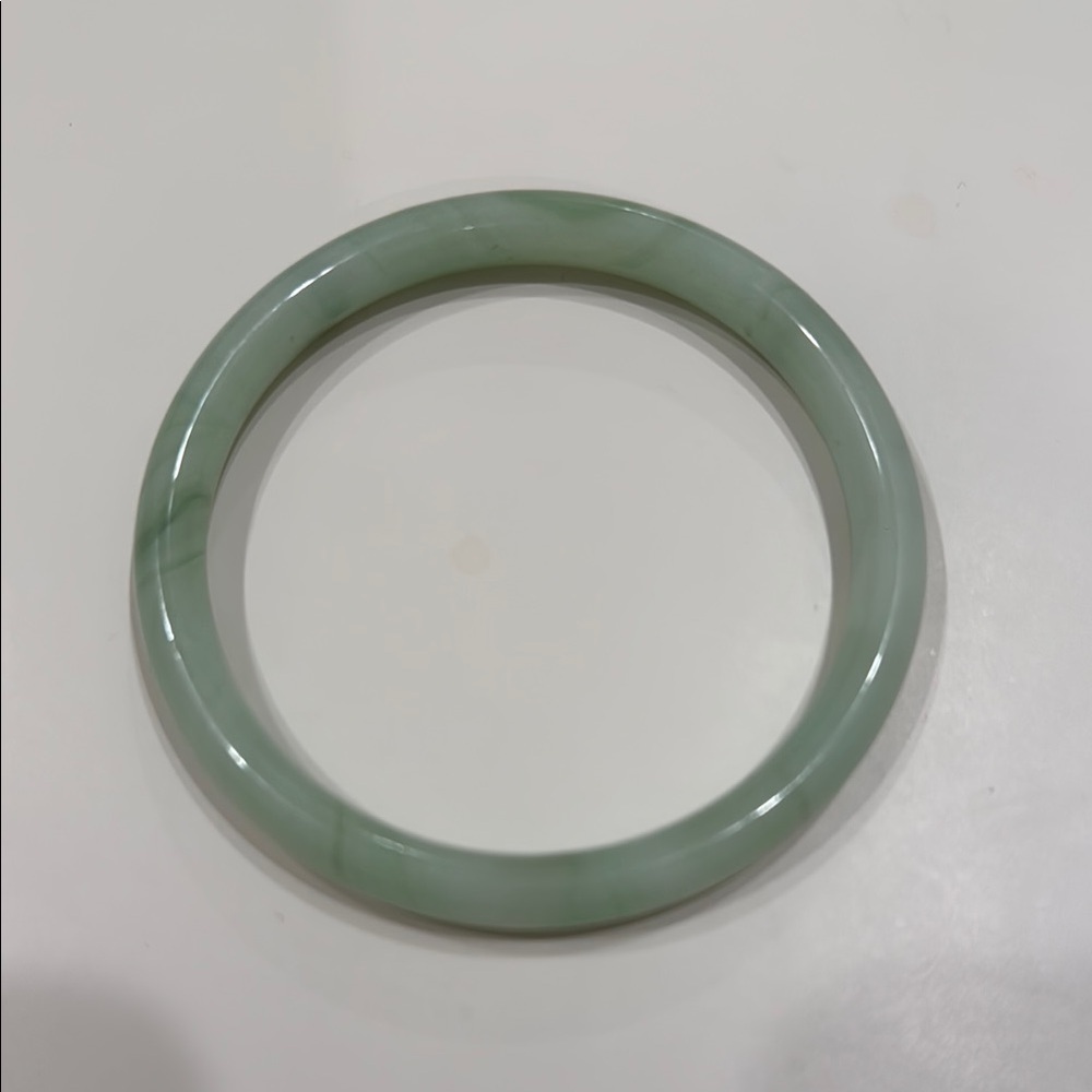 Elegant Green Bangle Bracelet